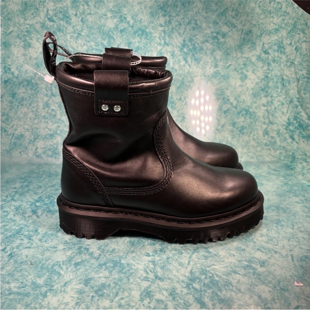 Dr. Martens Anistone High Top Pull On Black Leather Boots Women’s Size